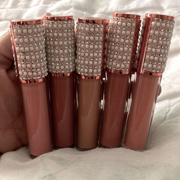 Gorgeous Hydration lip glosses 😍 - Picture 4 of 4